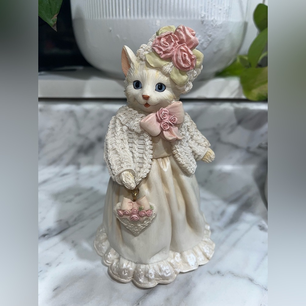Heather Hykes CatNip figurine